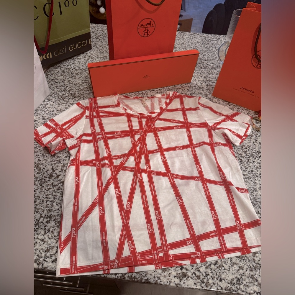 HERMES
Pre-owned Ribbon Print T-shirt In White & Red